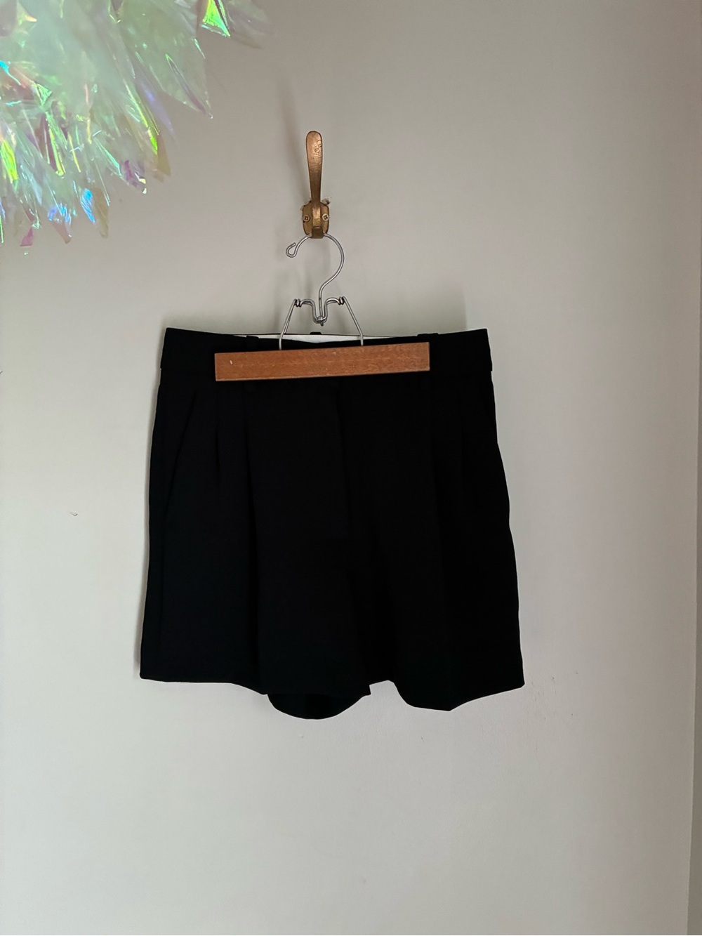 Aritzia Wilfred Black Shorts Business Casual Dressy Size 4
